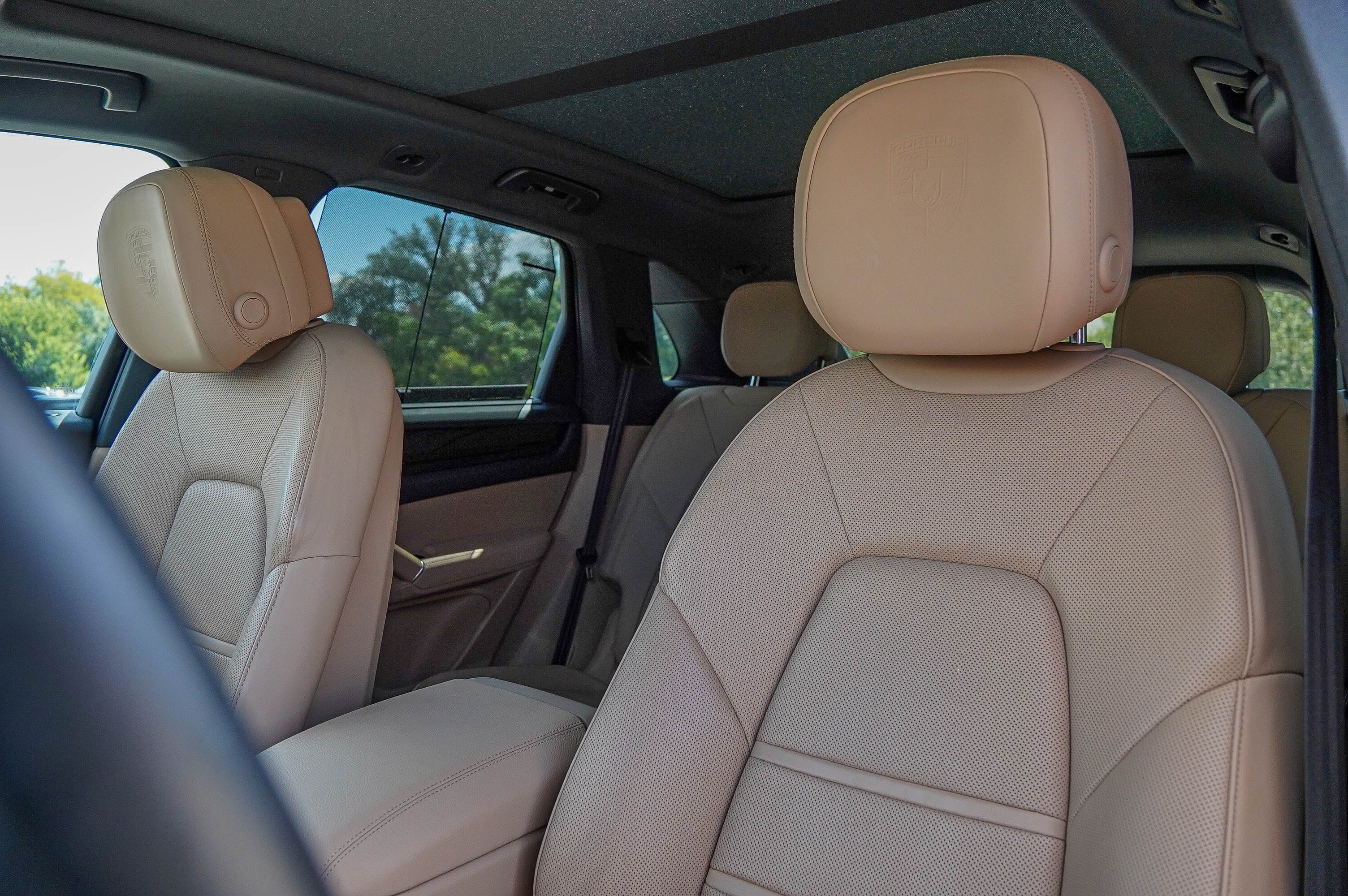 2021 Porsche Cayenne Base photo 10