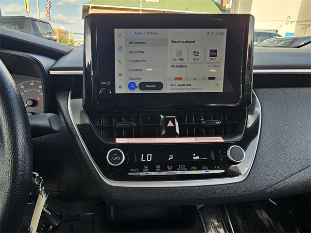 2025 Toyota Corolla LE photo 31