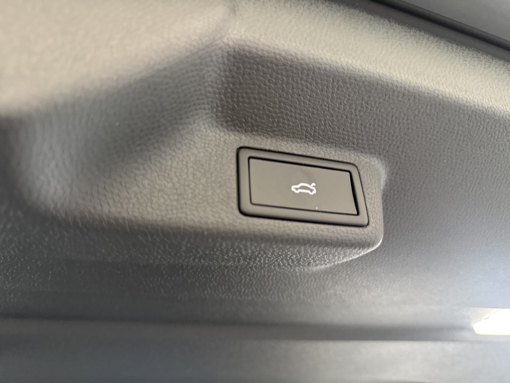 2025 Volkswagen ID. Buzz photo 23