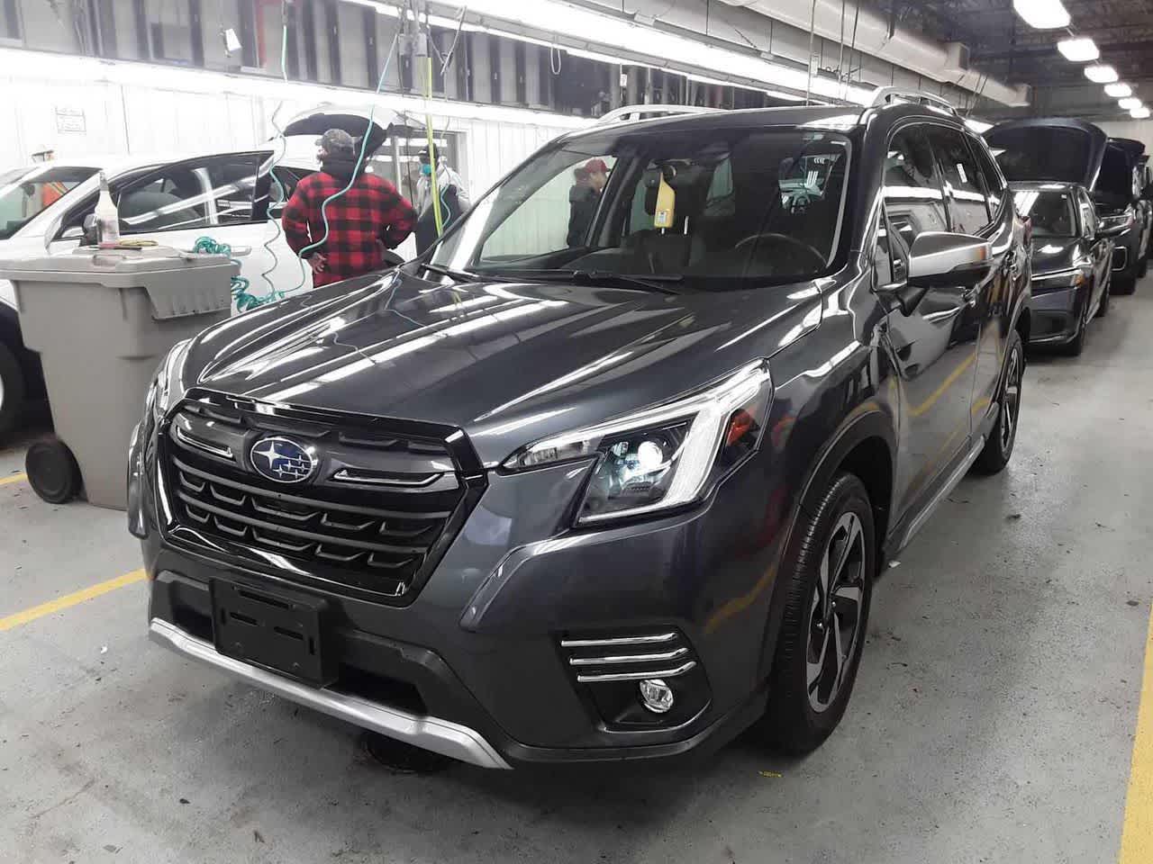 2023 Subaru Forester Touring's photo