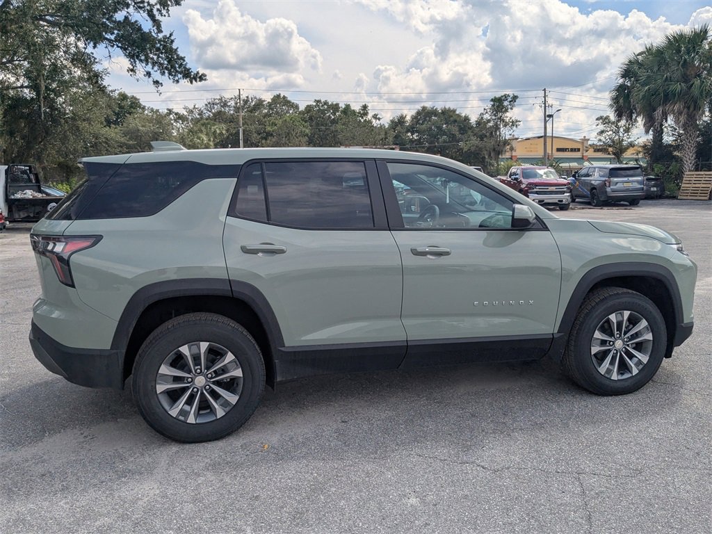 2026 Chevrolet Equinox LT photo 2