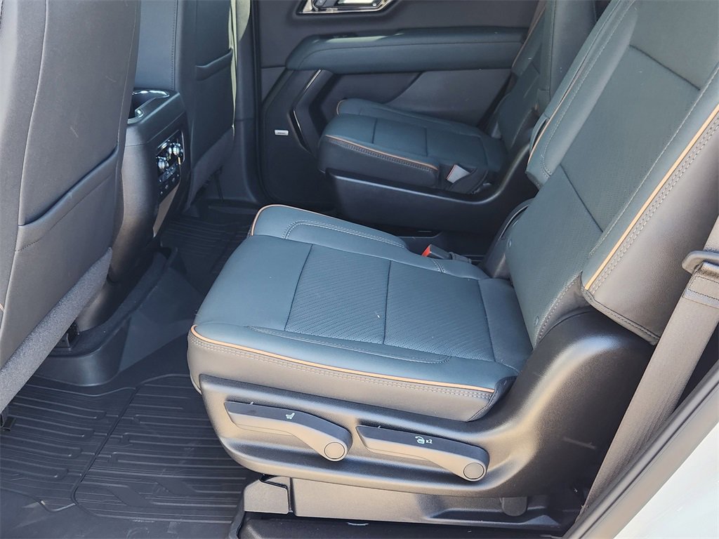 2026 Gmc Yukon AT4 photo 4