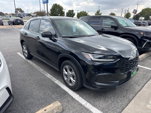 2023 Honda HR-V LX photo 2