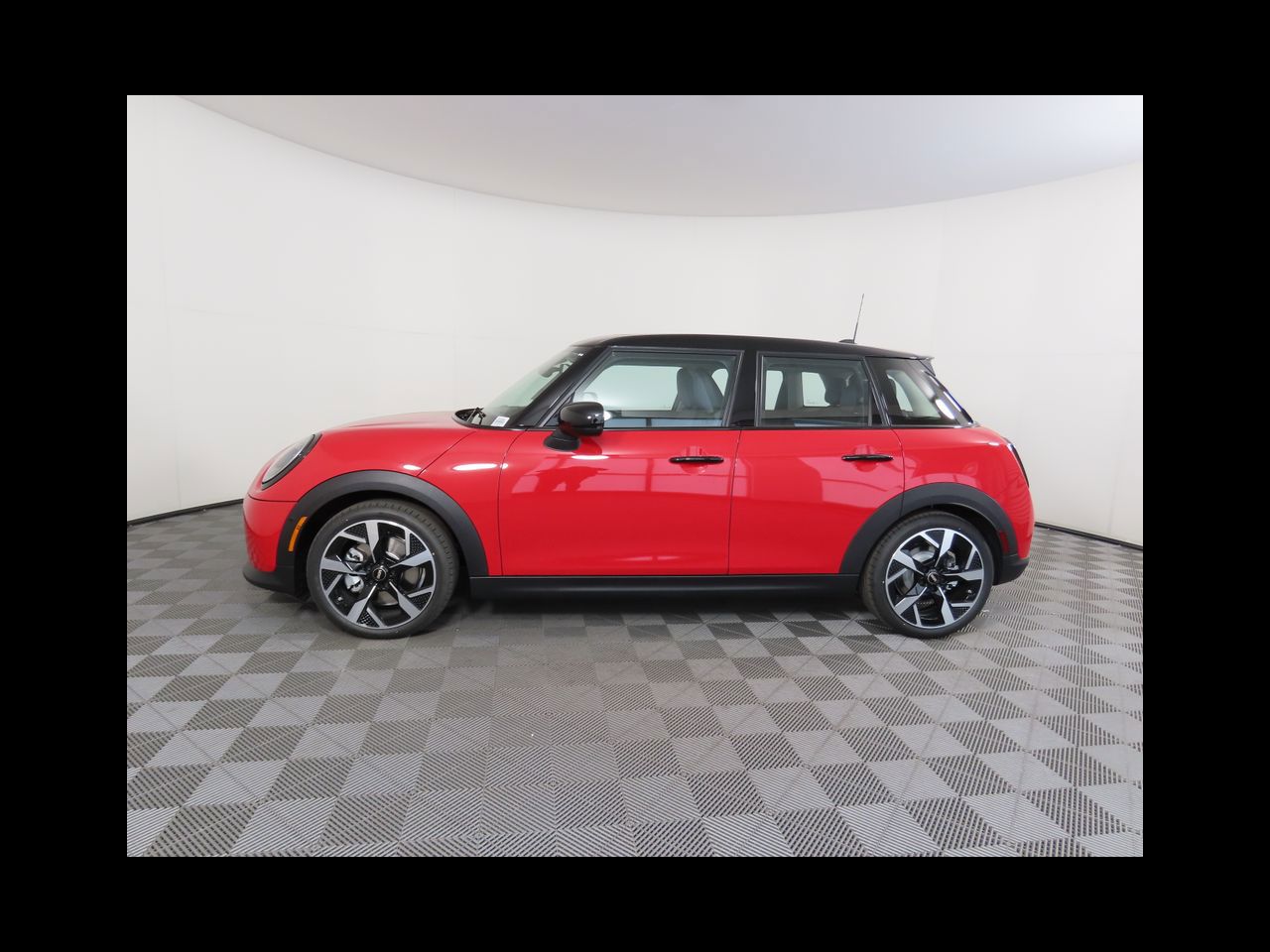 2025 Mini Cooper 4 Door Hardtop Signature photo 8