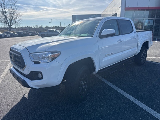 2023 Toyota Tacoma SR5's photo