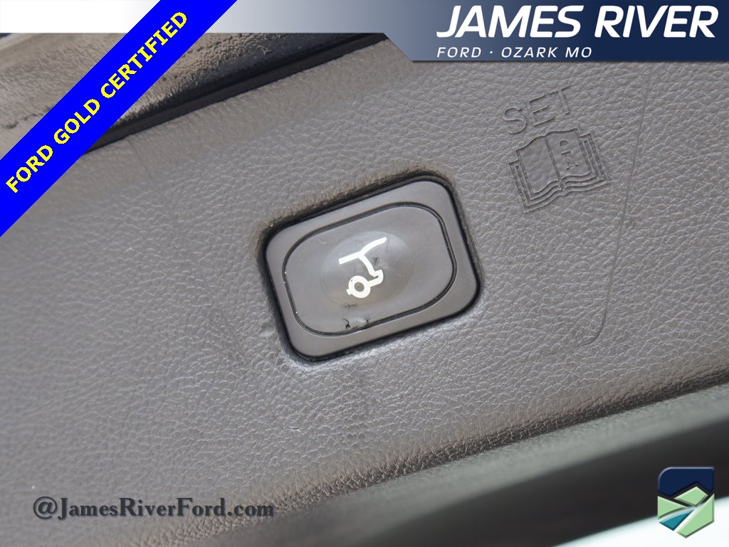 2024 Ford Edge Titanium photo 10
