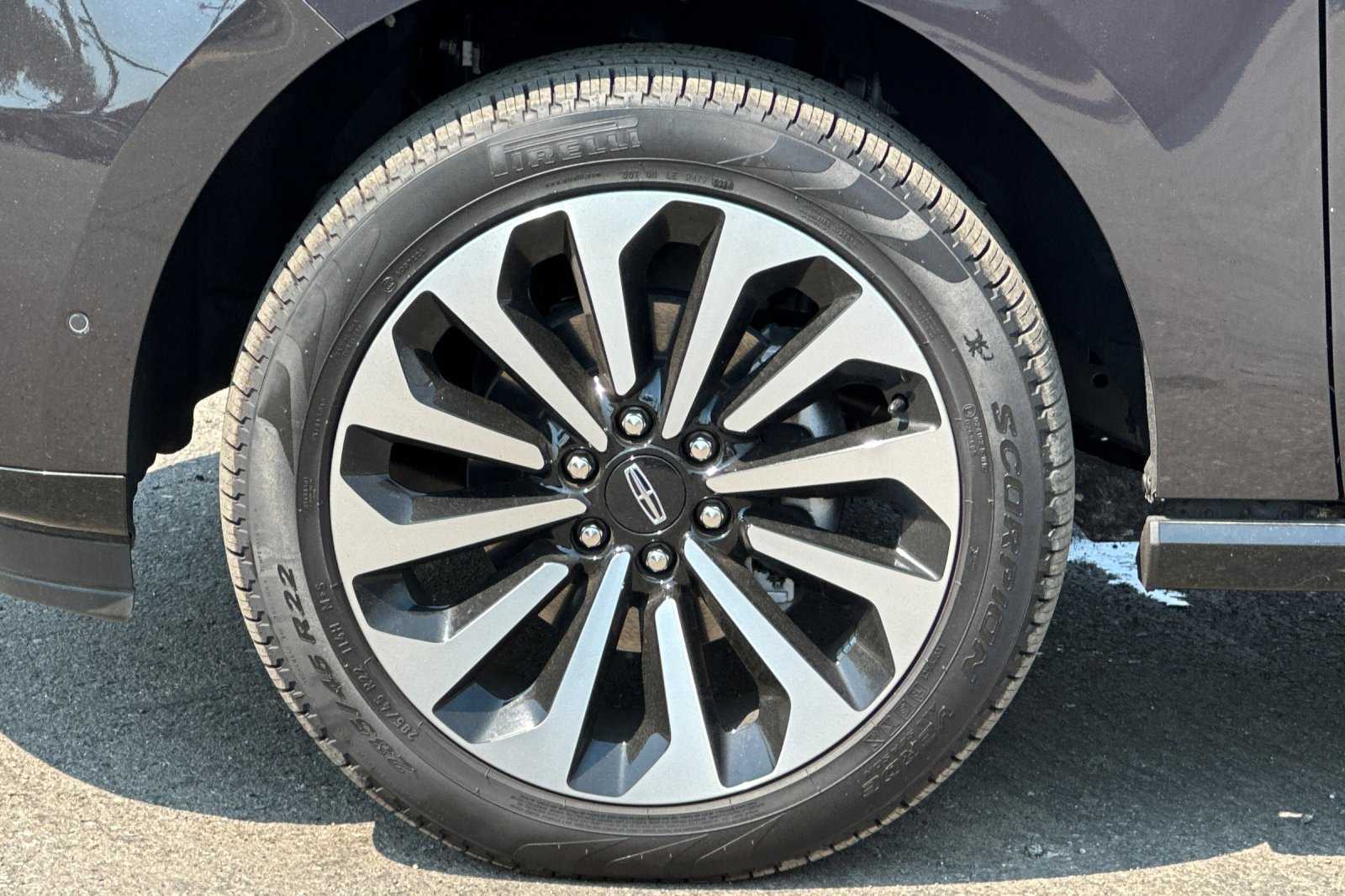 2024 Lincoln Navigator L Reserve photo 29