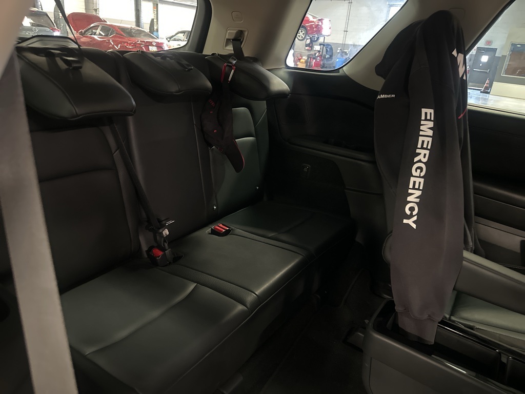 2022 Nissan Pathfinder SL photo 7