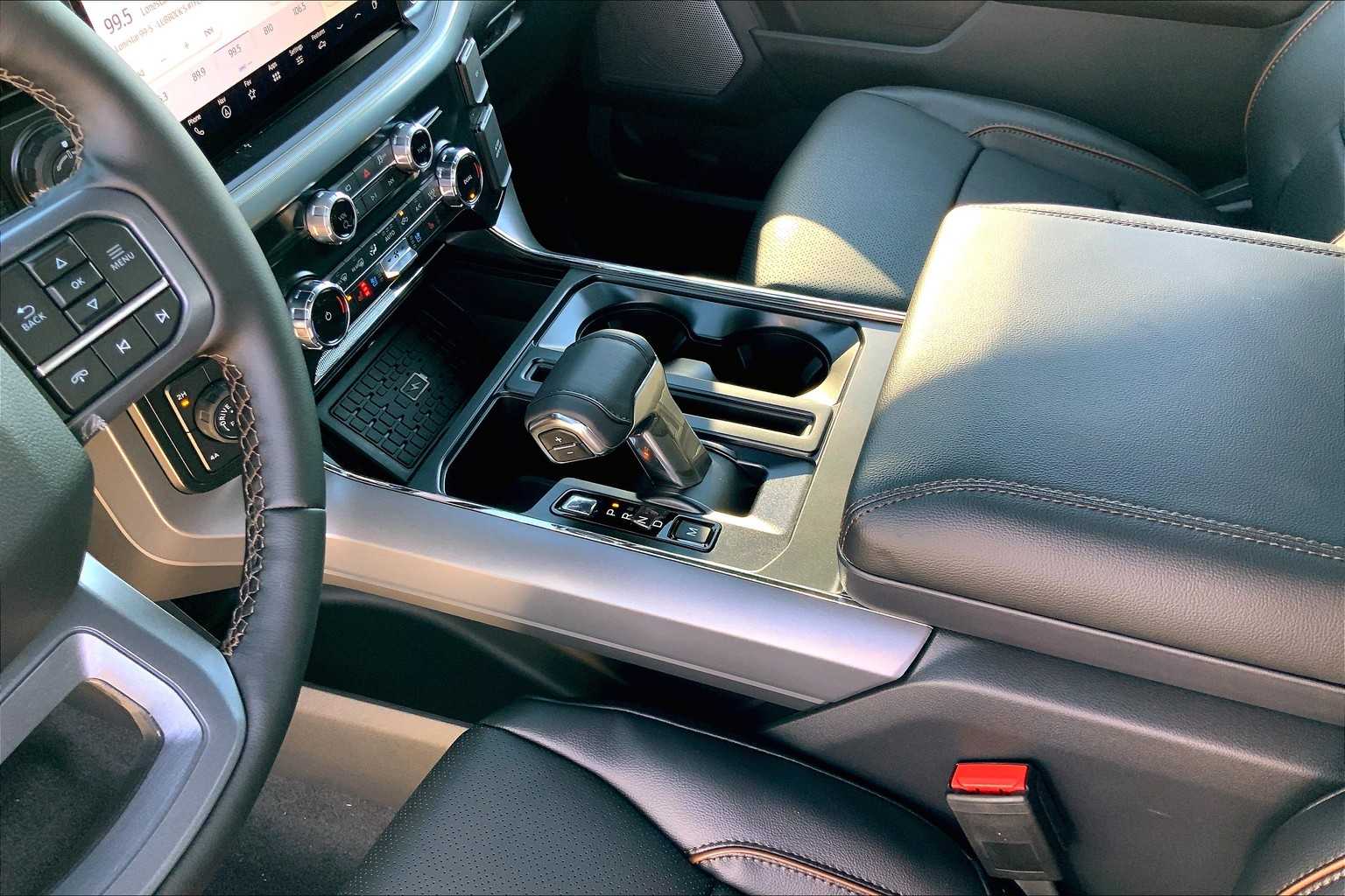 2025 Ford F-150 Lariat photo 7