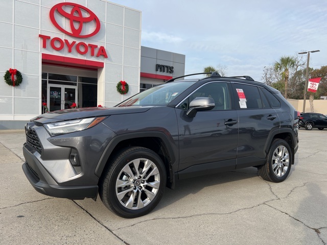 2025 Toyota RAV4 XLE Premium's photo