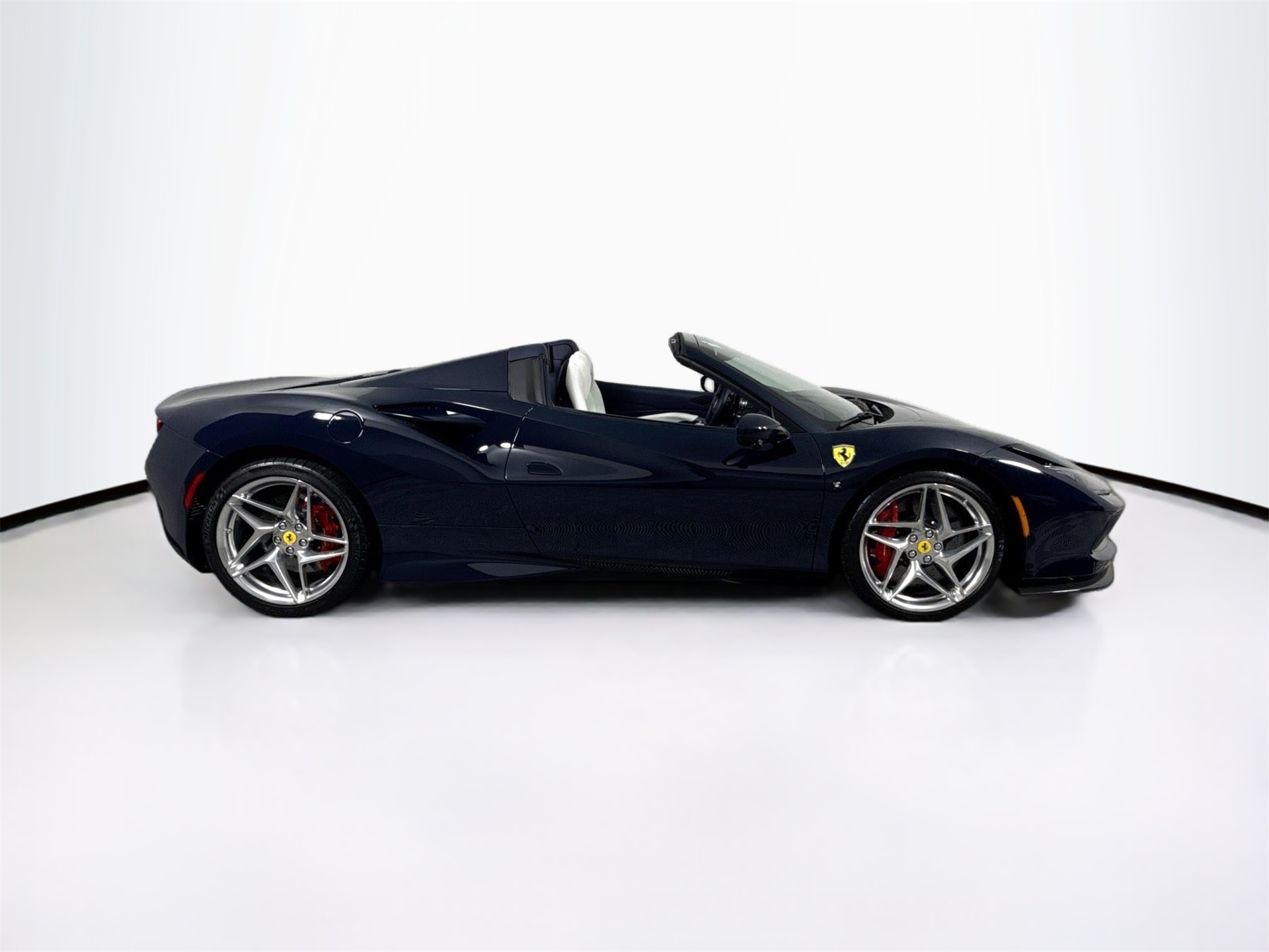 2022 Ferrari F8 Spider Base photo 8