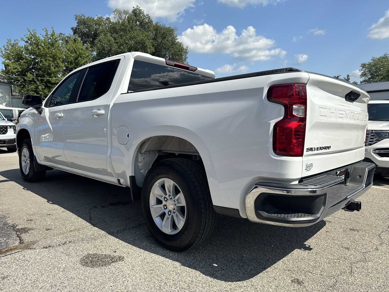 2024 Chevrolet Silverado 1500 LT photo 7