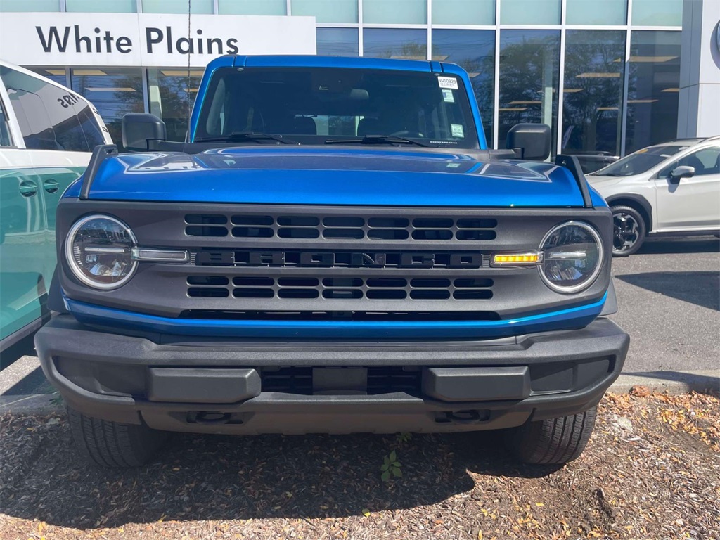 2023 Ford Bronco Base photo 2
