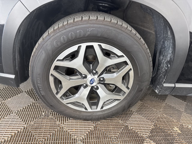 2022 Subaru Forester Premium photo 27
