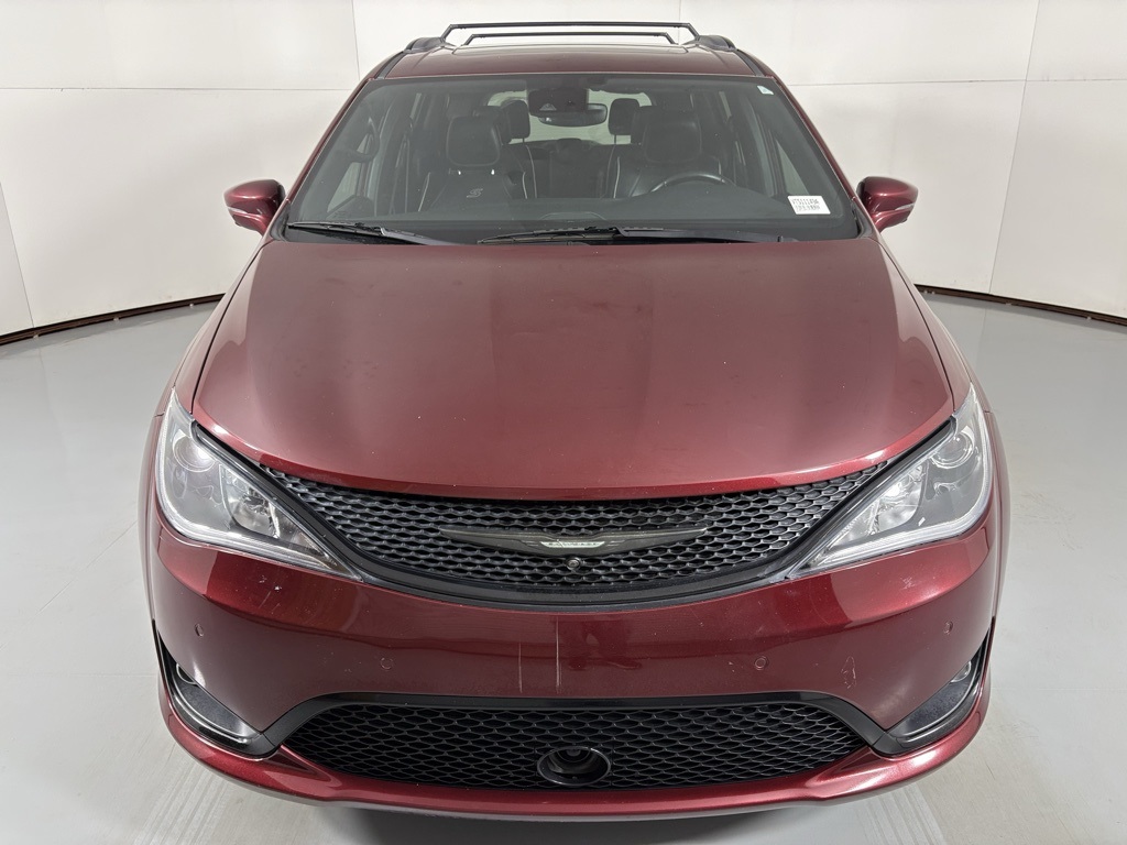 2018 Chrysler Pacifica Limited photo 3