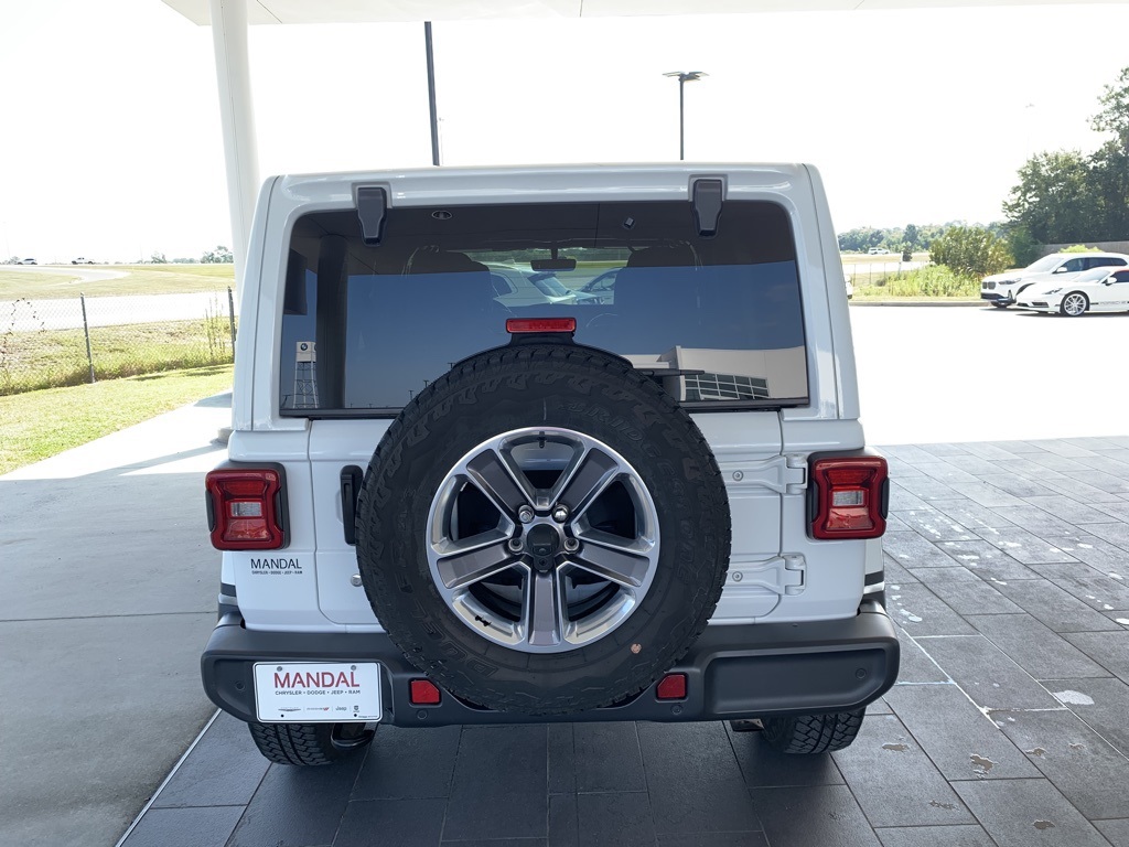2020 Jeep Wrangler Unlimited Sahara photo 6
