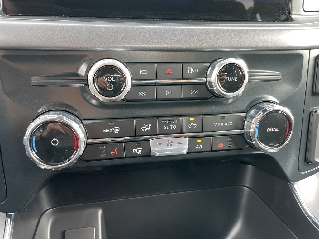 2025 Ford F-150 XLT photo 11