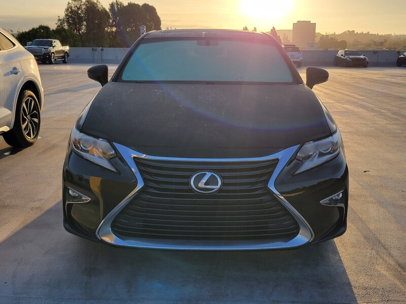 2016 Lexus ES 350 Premium photo 2