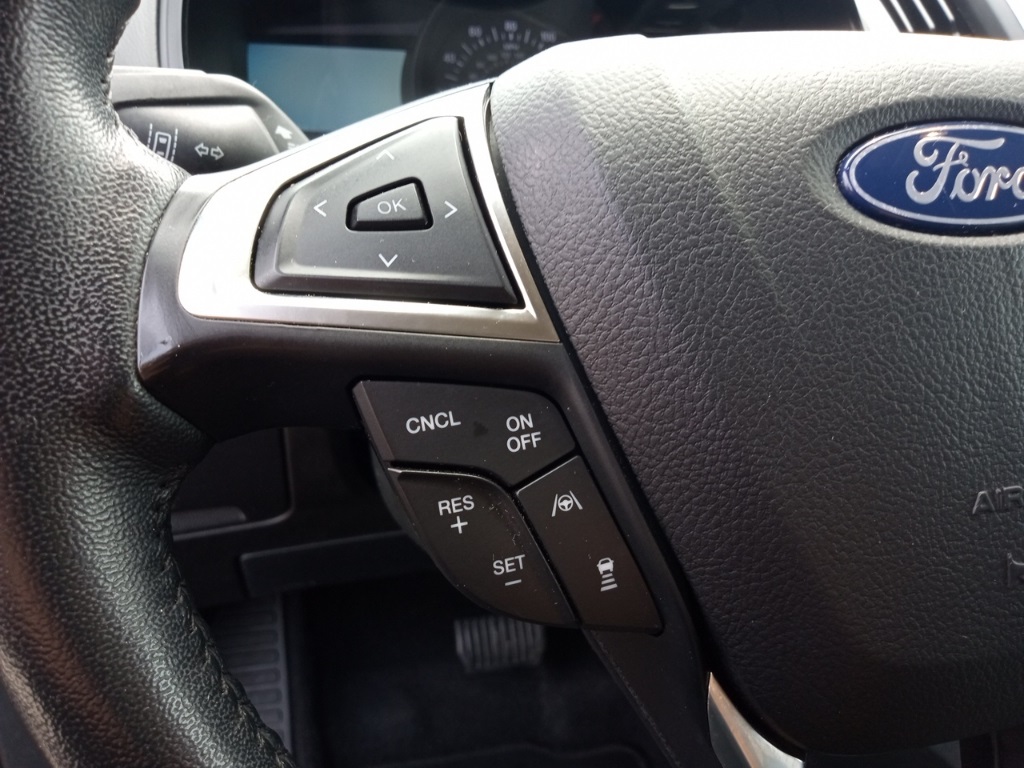 2023 Ford Edge SEL photo 26