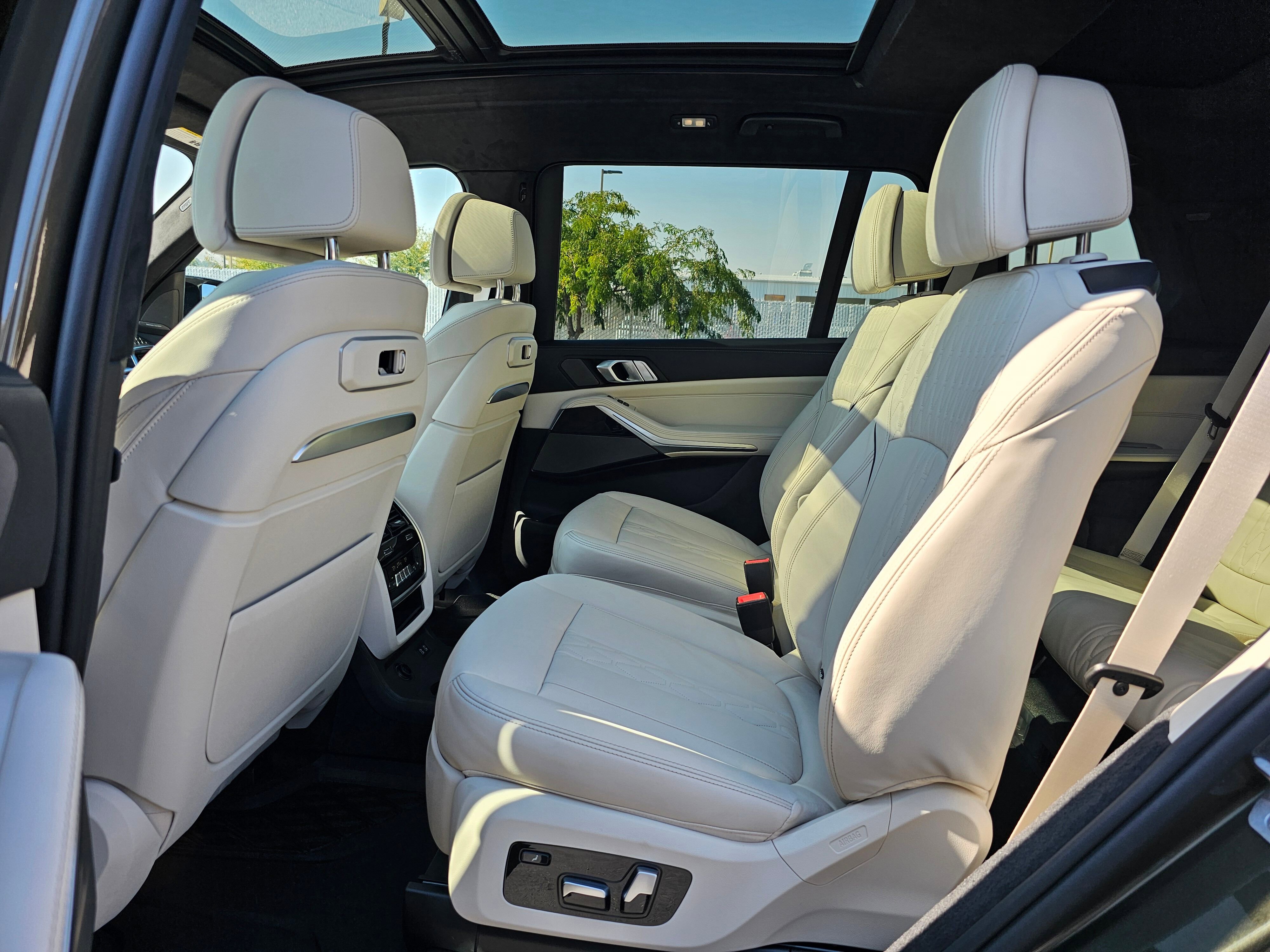 2026 Bmw X7 M60i photo 2