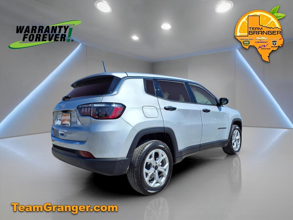 2025 Jeep Compass Sport photo 2