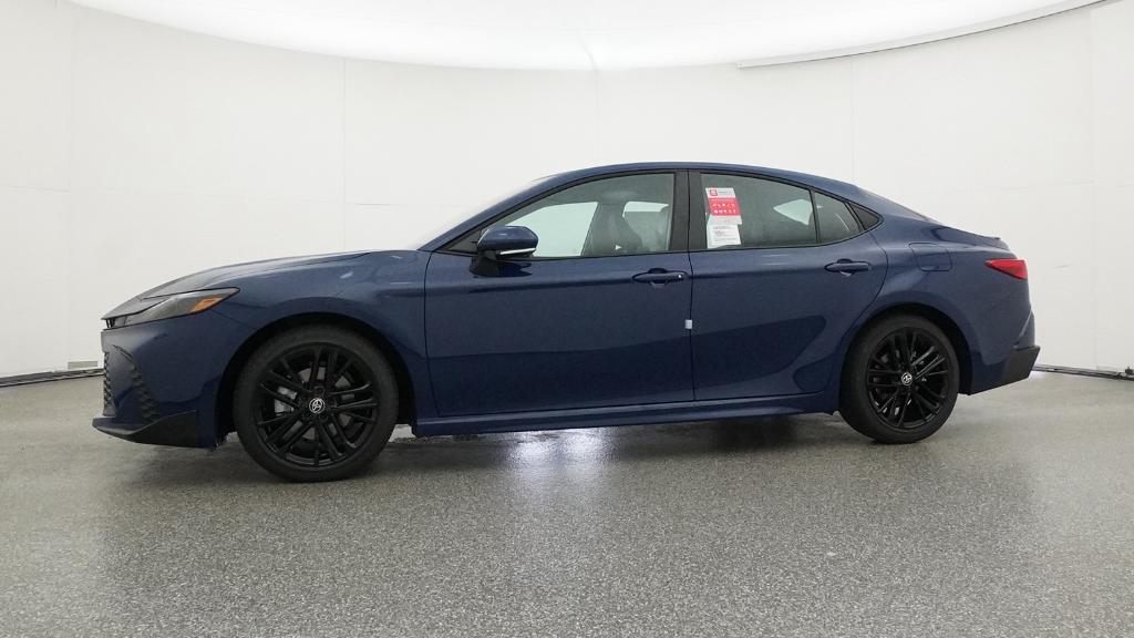 2026 Toyota Camry SE photo 8