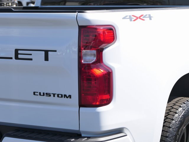 2025 Chevrolet Silverado 1500 Custom photo 4