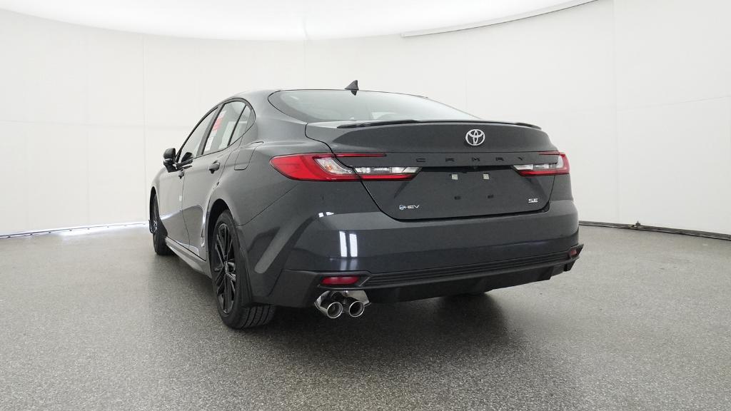 2025 Toyota Camry SE photo 15
