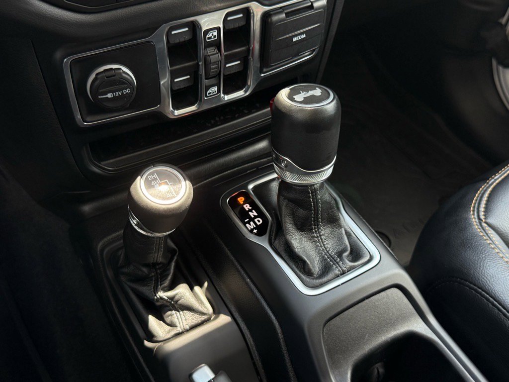 2024 Jeep Wrangler Sahara photo 21