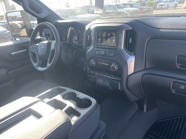 2026 Chevrolet Silverado 2500HD Custom photo 16