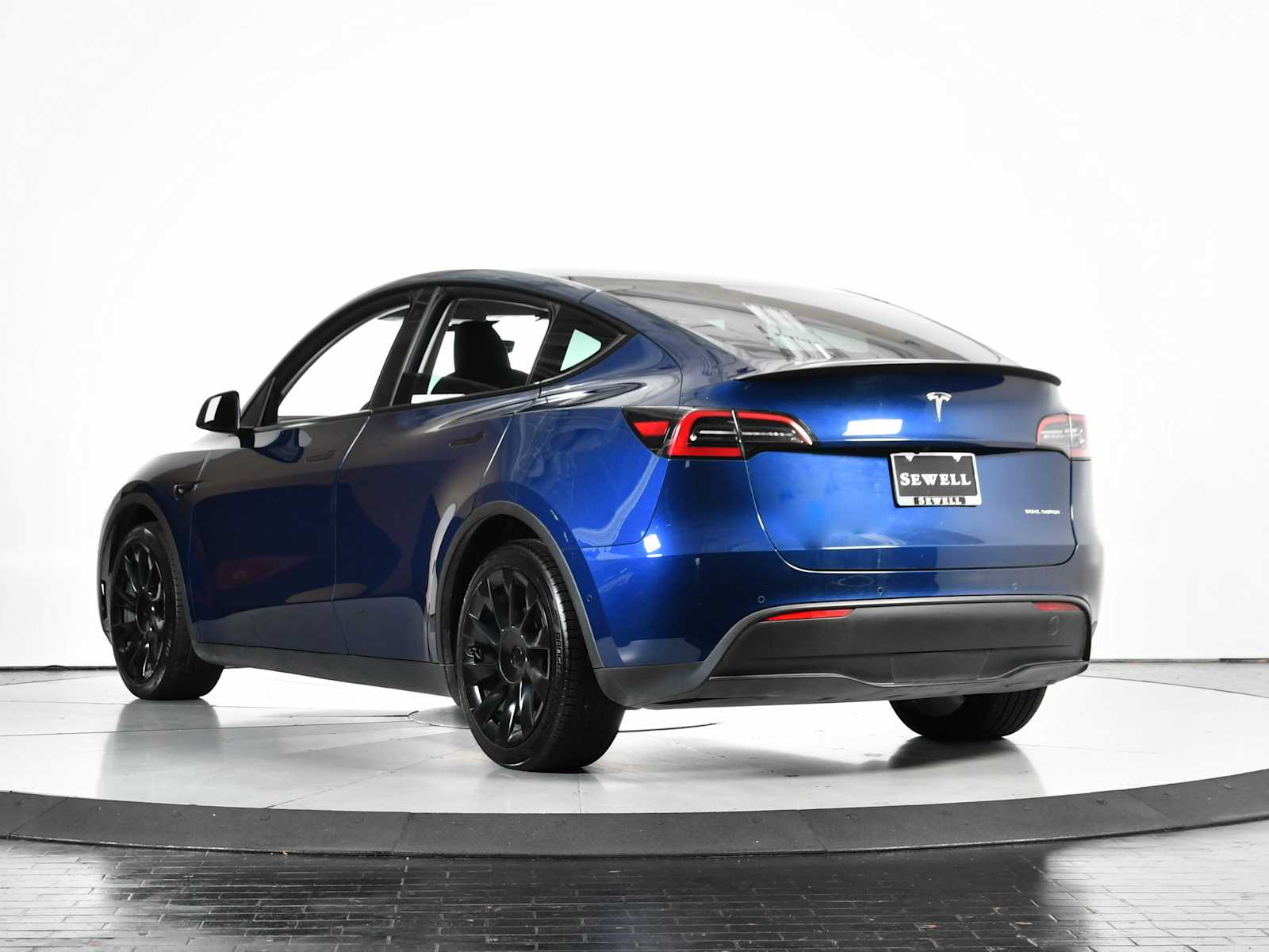 2021 Tesla Model Y Long Range photo 3