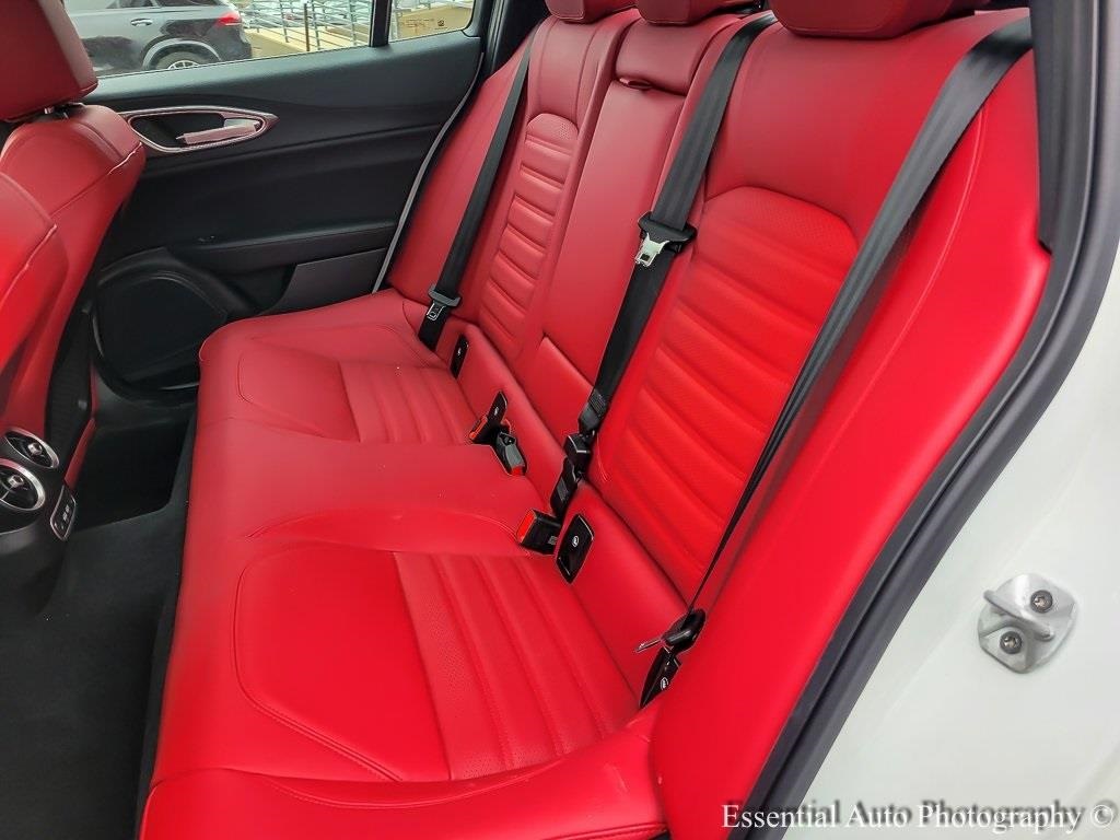 2025 Alfa Romeo Giulia Base photo 10
