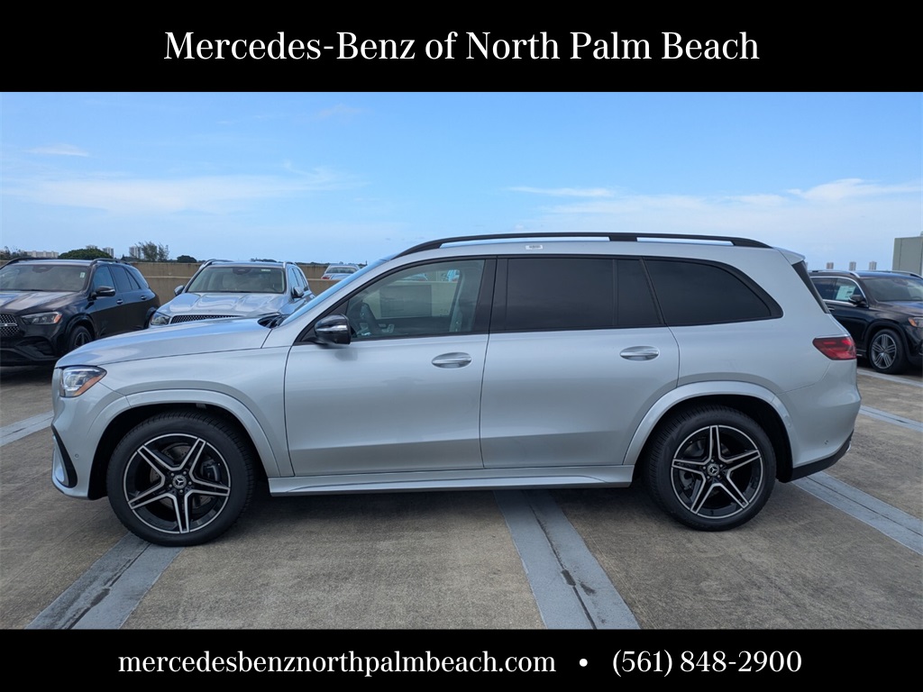 2025 Mercedes Benz GLS 450 4MATIC photo 3