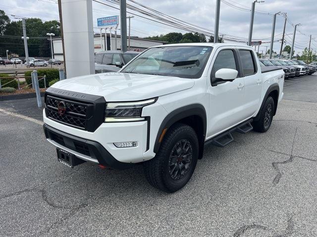 2024 Nissan Frontier PRO-4X photo 7