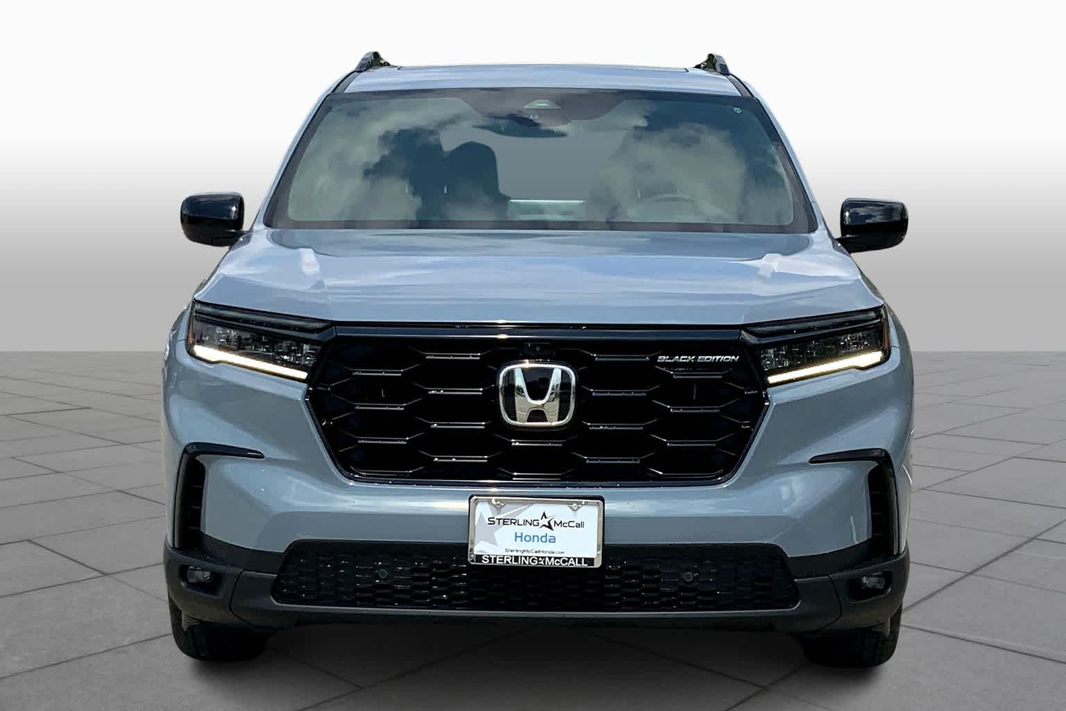 2025 Honda Pilot Black Edition photo 2