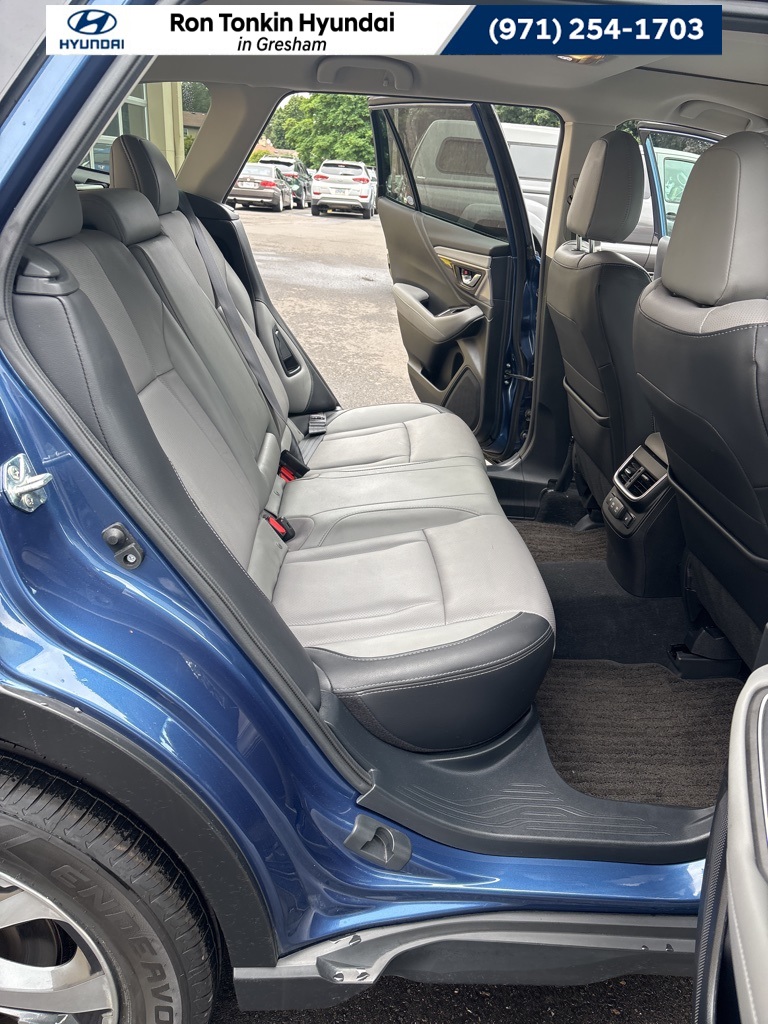 2022 Subaru Outback Limited photo 2