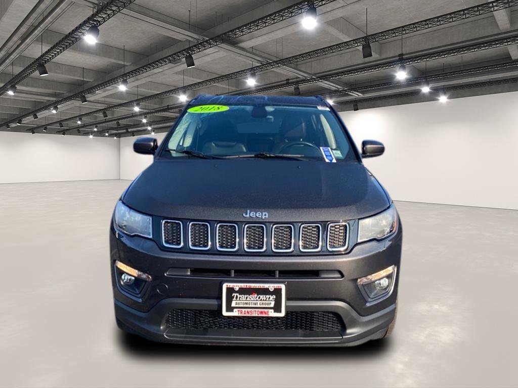 2018 Jeep Compass Latitude photo 2
