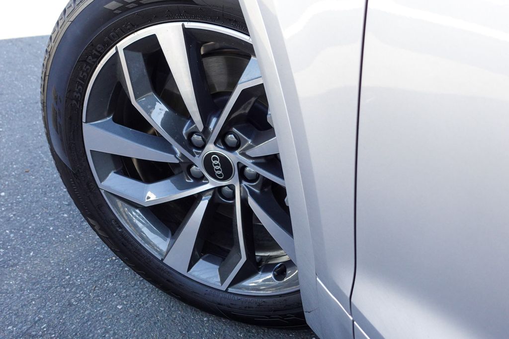 2025 Audi Q5 45 S line Premium Plus photo 10