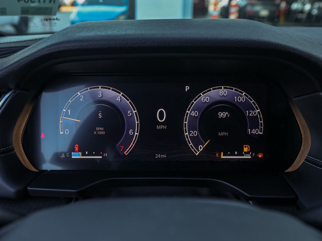 New 2025 Velvet Red Pearl-Coat Exterior Paint Jeep Altitude X image 27