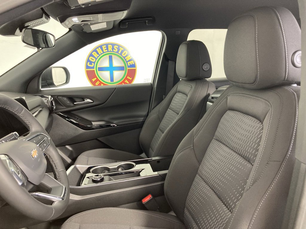 2026 Chevrolet Equinox LT photo 8