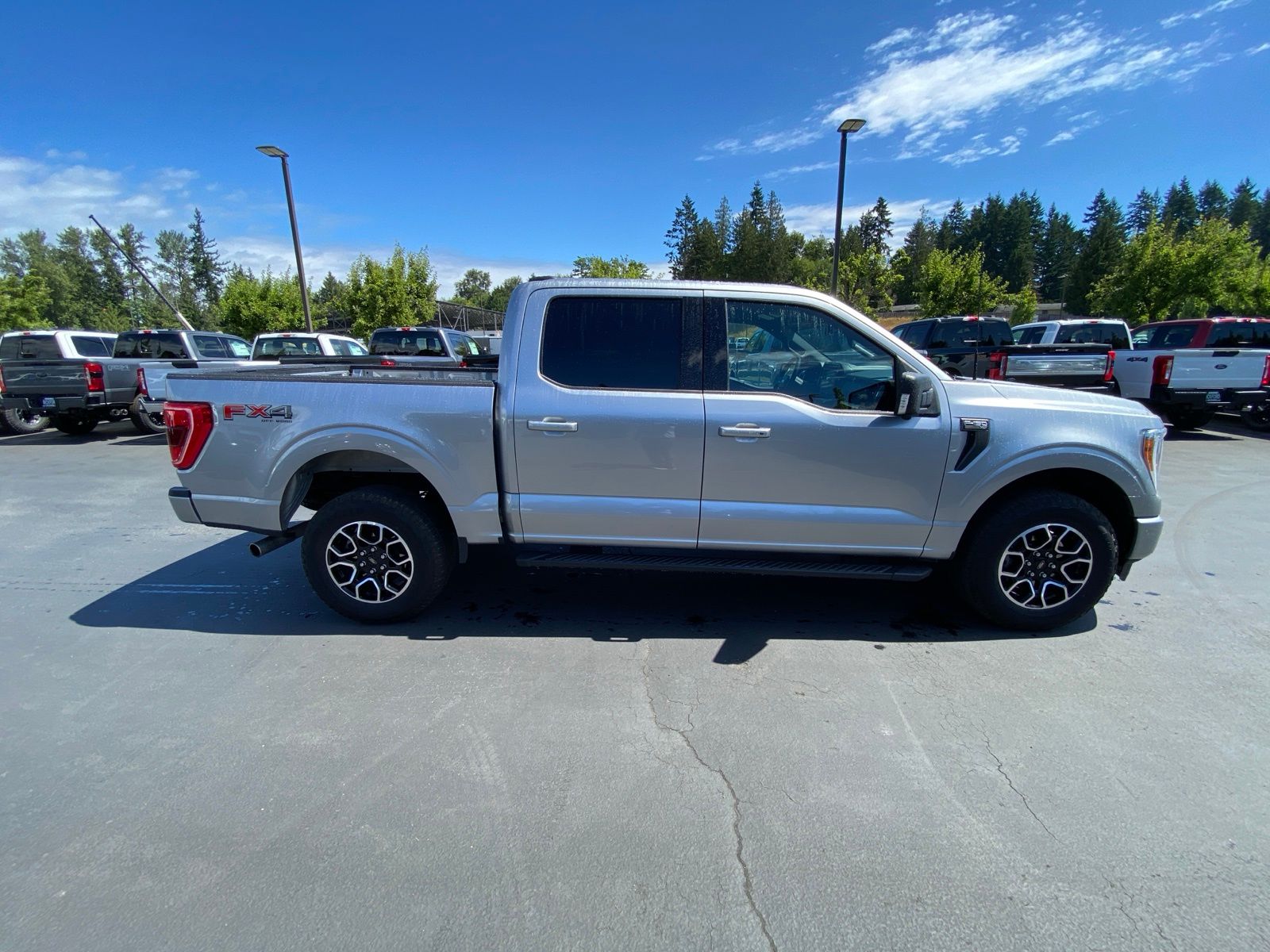 2022 Ford F-150 XLT photo 4