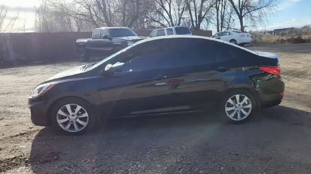 2013 Hyundai Accent GLS photo 4