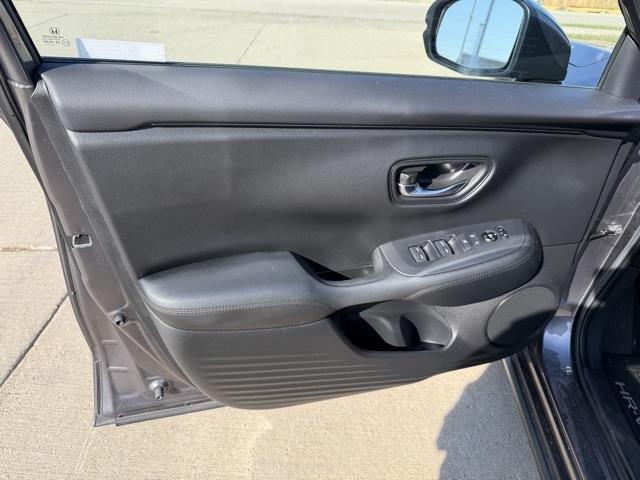 2023 Honda HR-V LX photo 4