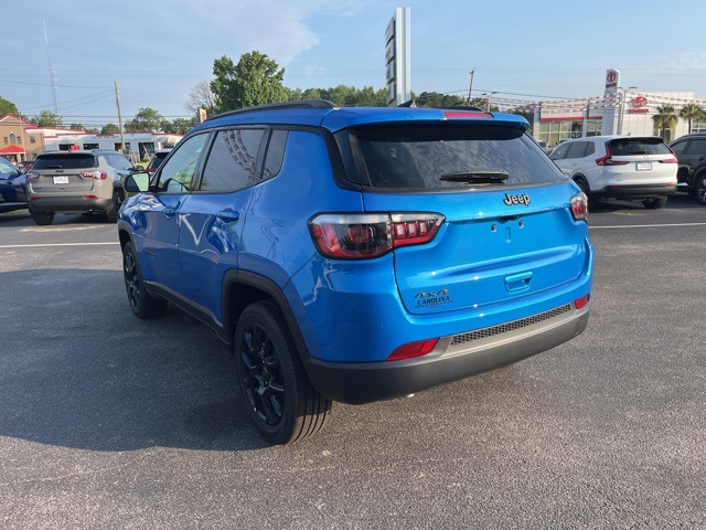 2025 Jeep Compass Latitude photo 3