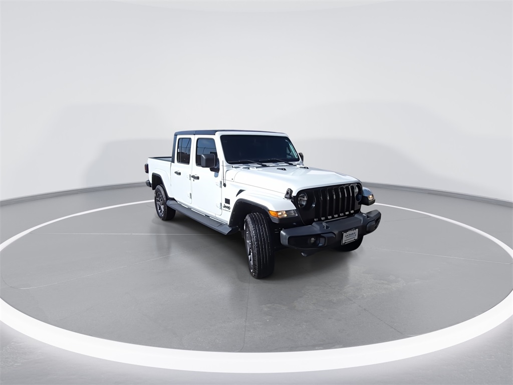 2022 Jeep Gladiator Altitude photo 2