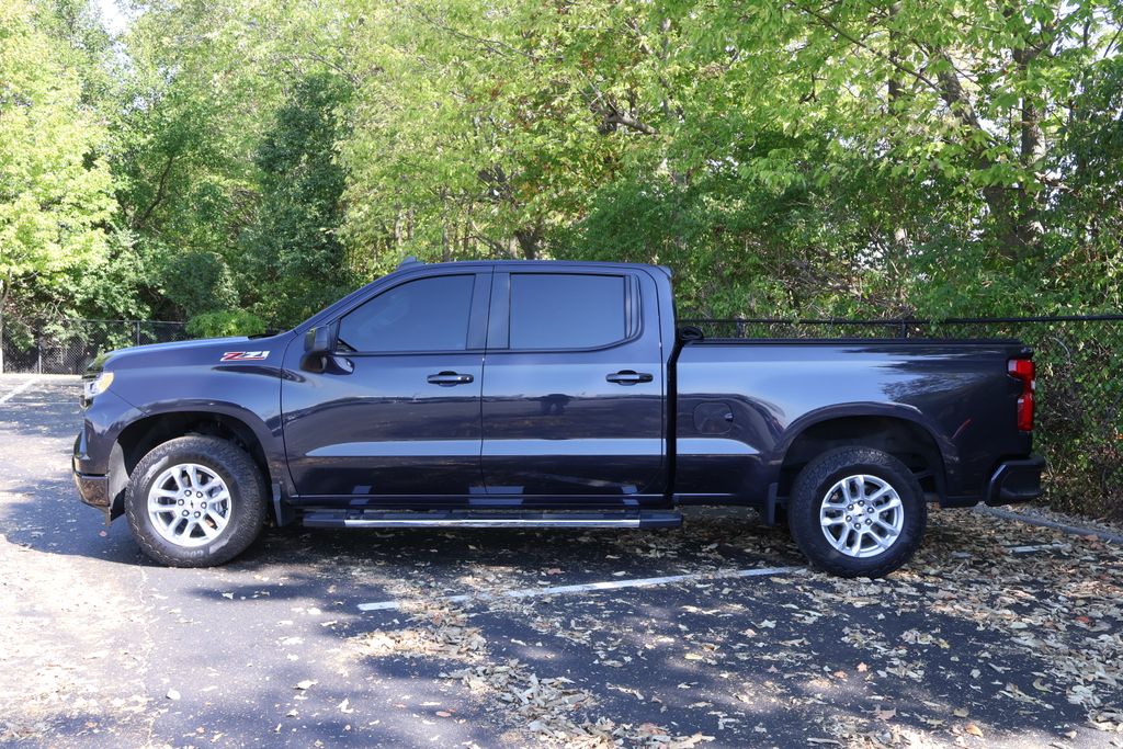 2022 Chevrolet Silverado 1500 RST photo 4
