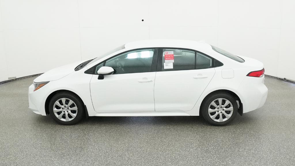 2025 Toyota Corolla LE photo 9