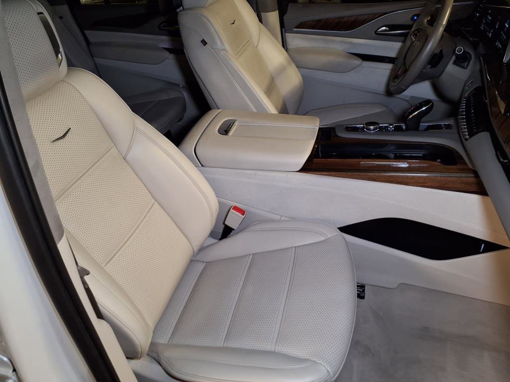 2023 Cadillac Escalade ESV Sport Platinum photo 25