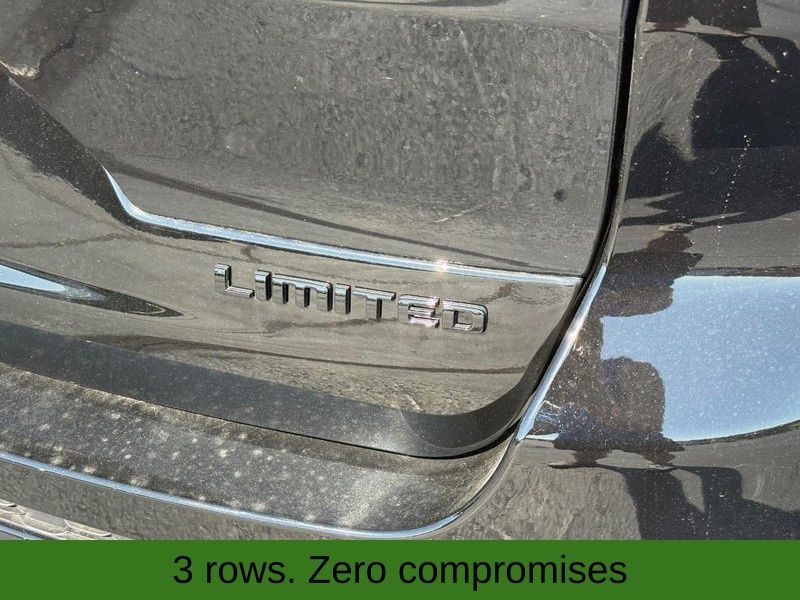 2025 Jeep Grand Cherokee Limited photo 4