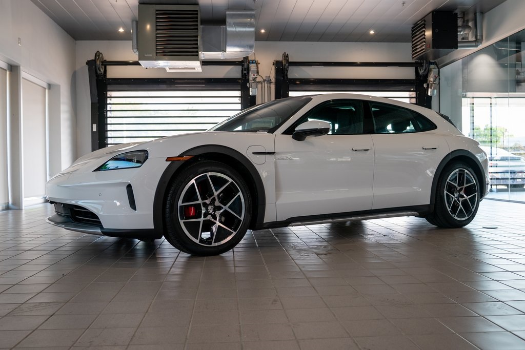 New 2025 White Porsche 4S image 1